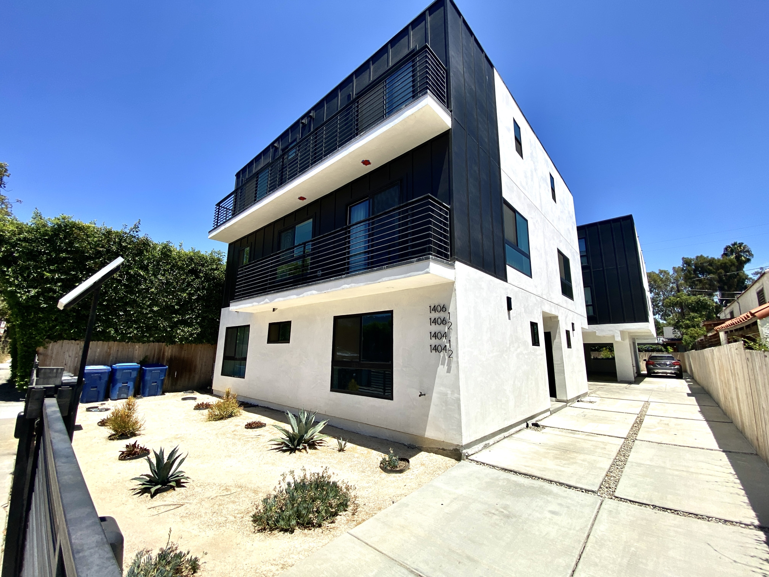 1406 North Sycamore Avenue - 1406 1/2