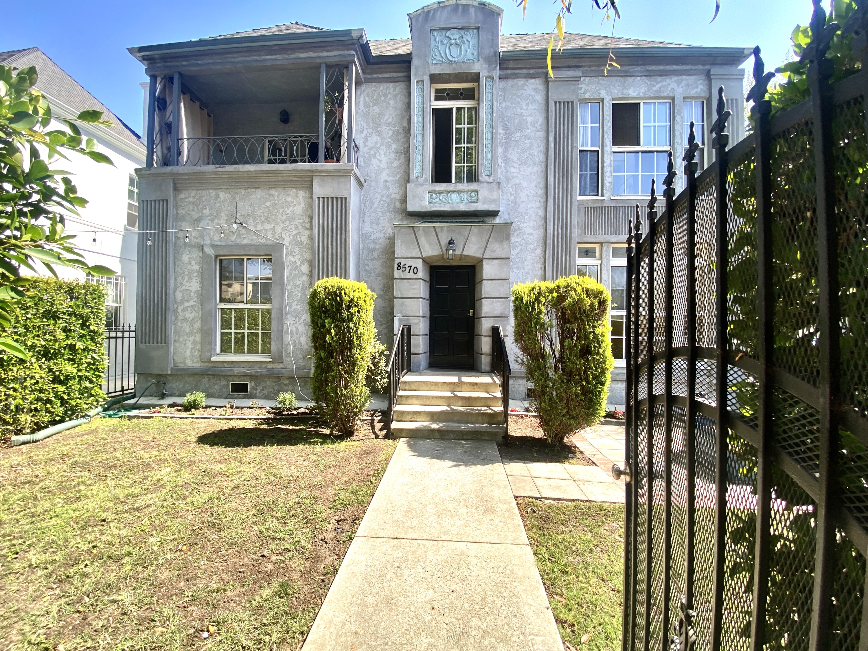 1000 South Holt Avenue - 8570