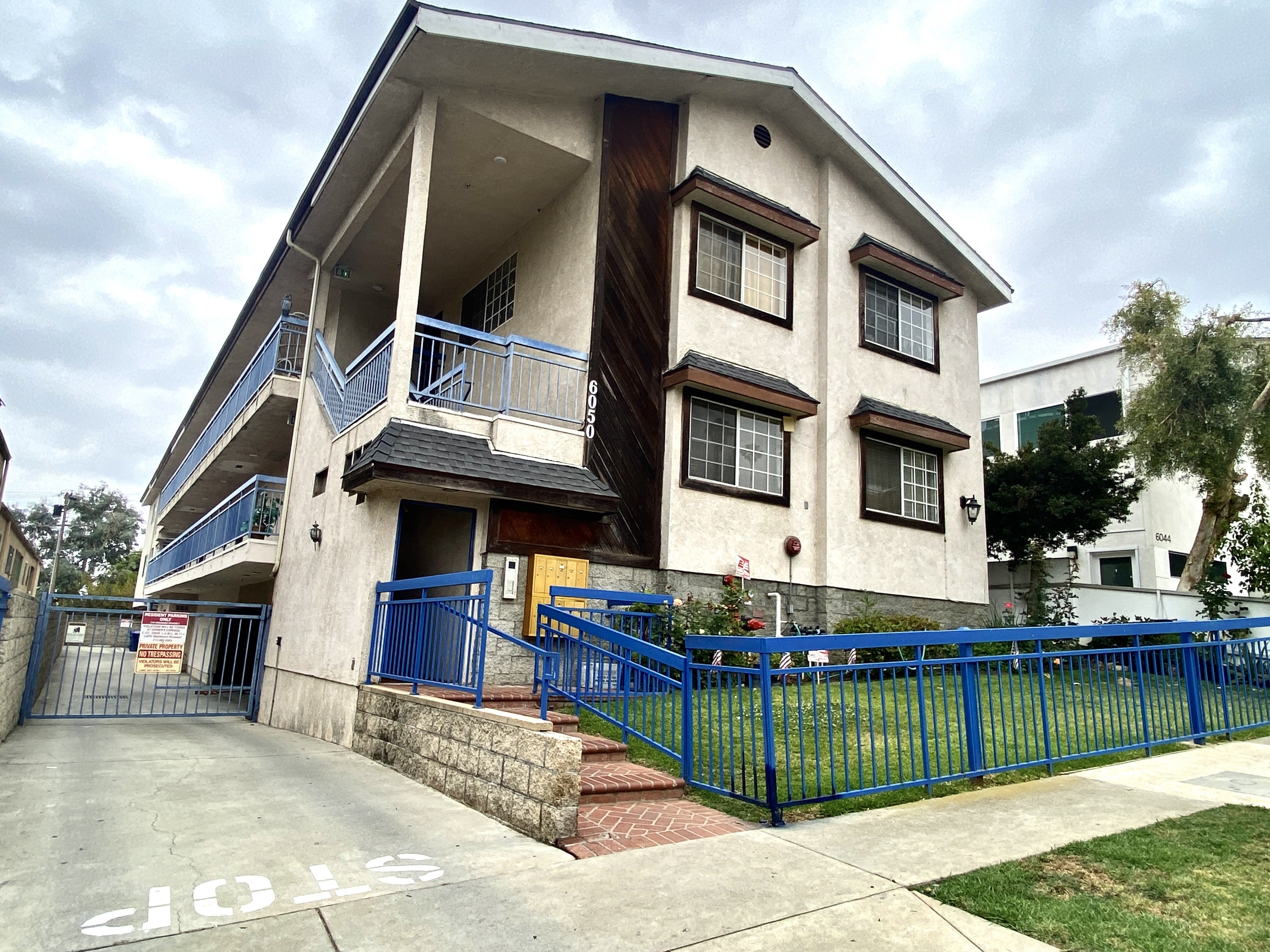 Property main image